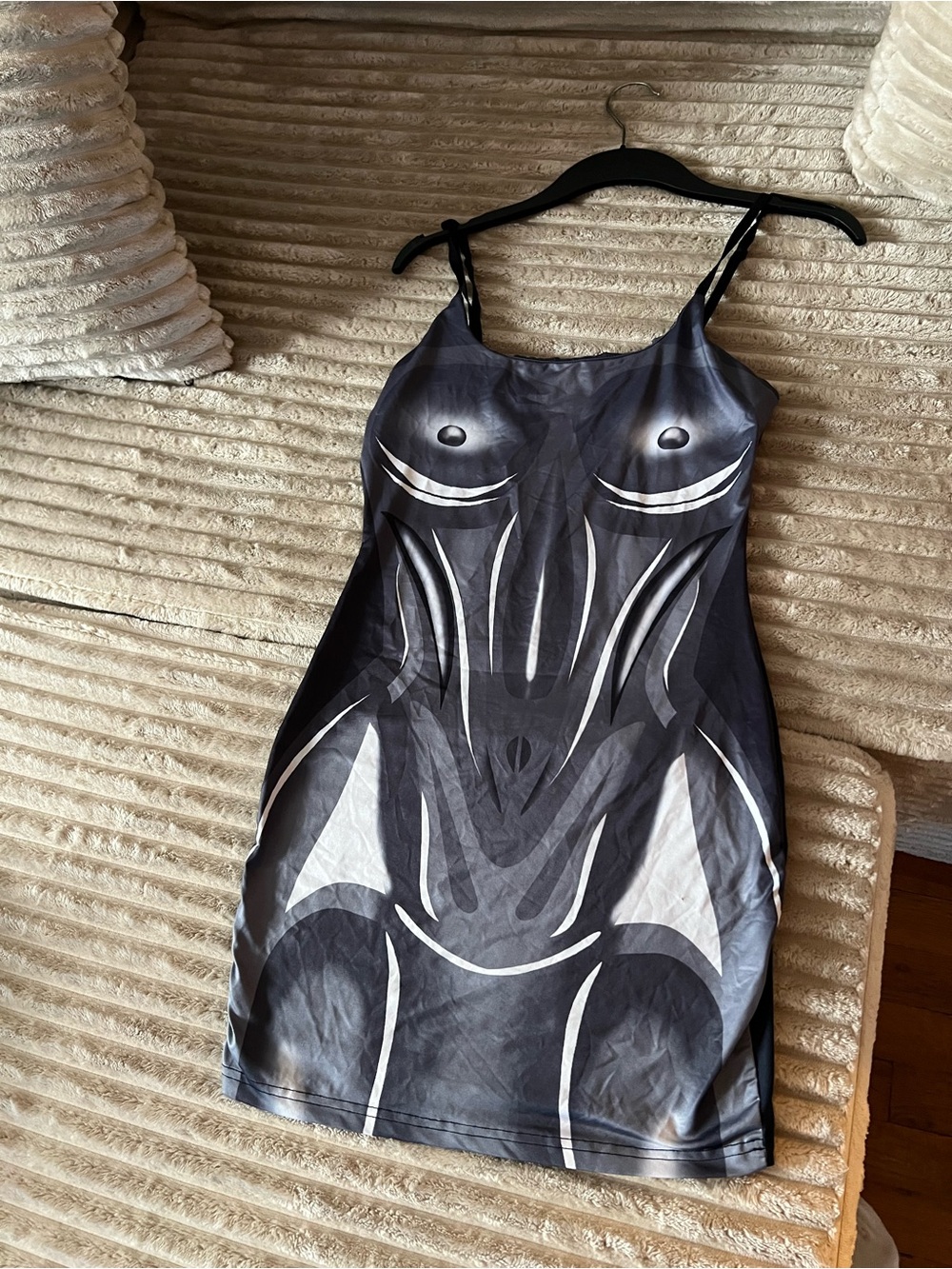 Sculpted Graphic Mini Dress in Charcoal Gray